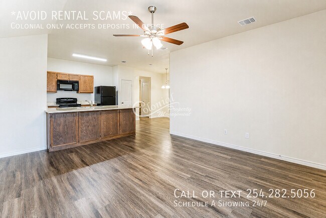 Foto del edificio - 803 Eastland Dr