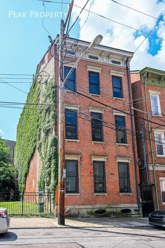 Foto principal - 515 E 12th St
