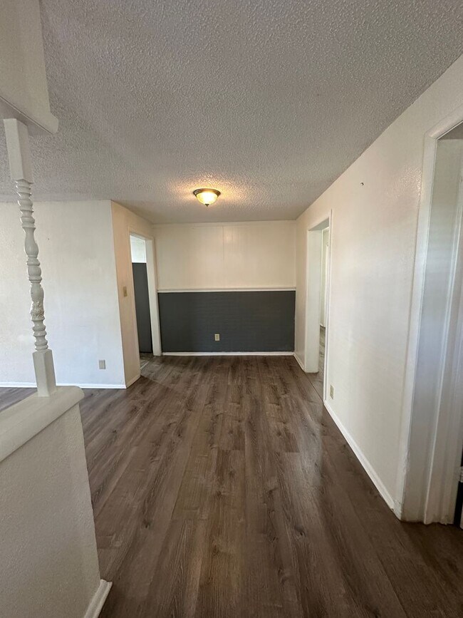 Foto del edificio - $1500 Move-In-Special