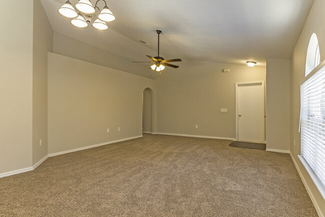 Building Photo - 6748 Ebans Bend