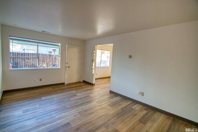 Foto del edificio - 1036 Bell St