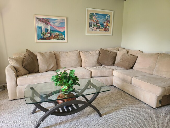 Building Photo - 521 Summerset Ct