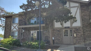 Building Photo - 9 S Frontage Rd