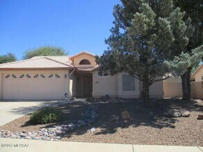 Building Photo - 8041 S High Canyon Dr