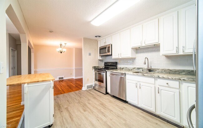 Building Photo - 3 br, 2 bath House - 95 Knollwood Rd