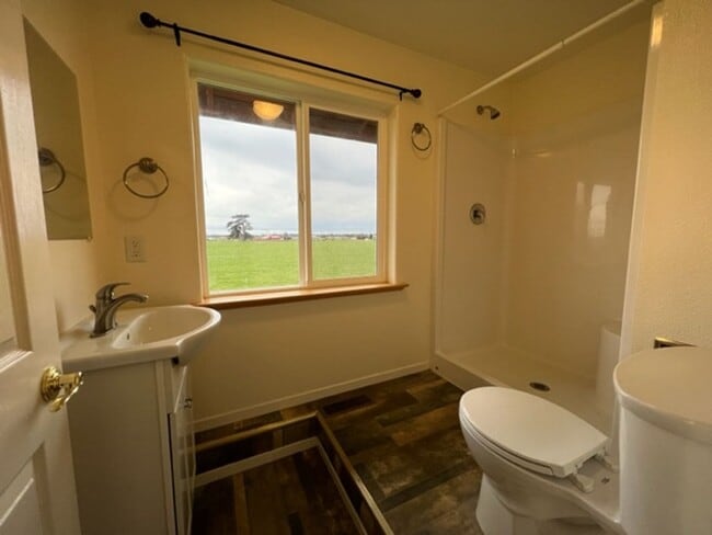 Building Photo - Marilann CT