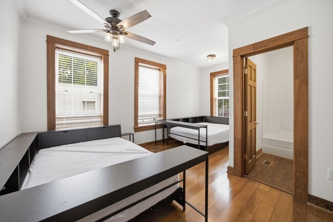 Foto del edificio - 823 McCallie Ave