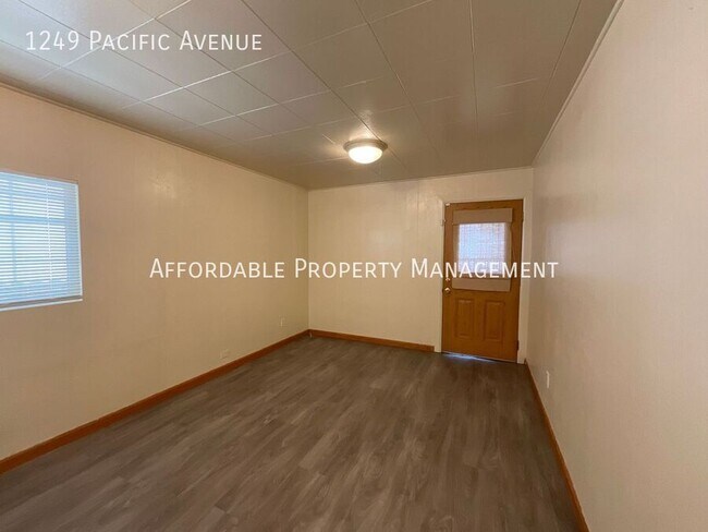 Building Photo - 1249 Pacific Ave