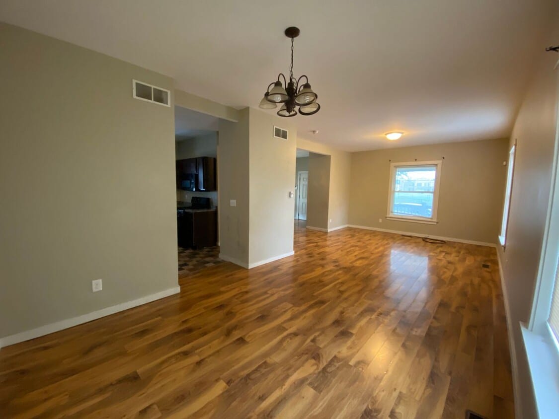 Foto principal - 923 Russell St