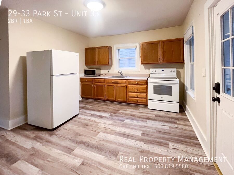 Primary Photo - Pet-Friendly, Downtown 2-Bed with Heat and...