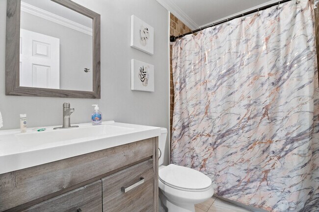 Foto del edificio - 1908 Kingsley Dr