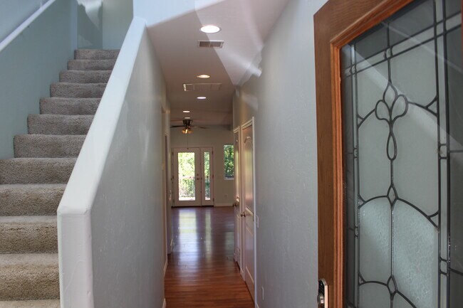 Foto del edificio - 371 S 8th St