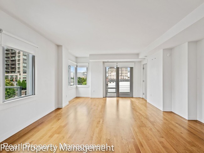 Foto del edificio - 1310 NW Naito Pkwy