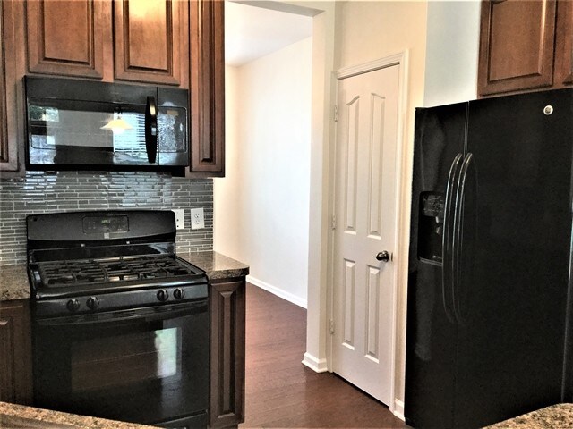 Building Photo - 177 Tysonridge Court