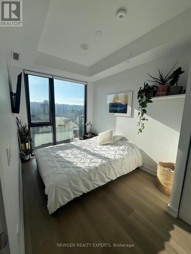 Building Photo - 1 Jarvis St