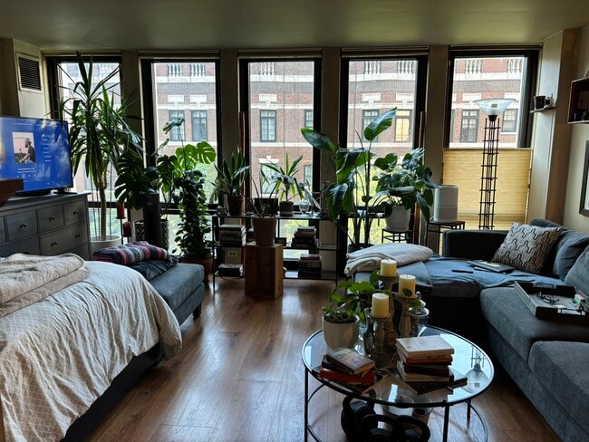 Photo - 1 E Scott St Apartment