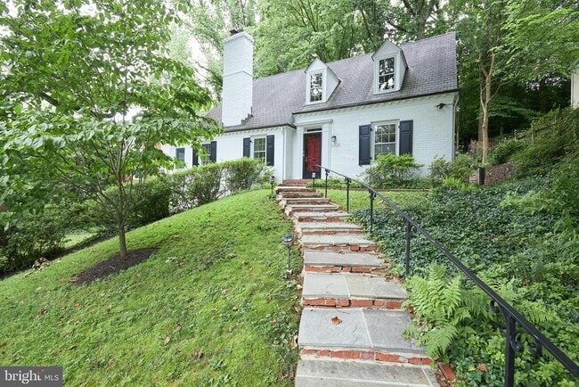 Building Photo - 5306 Albemarle St
