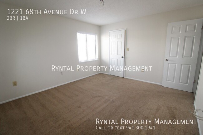 Foto del edificio - 1221 68th Avenue Dr W