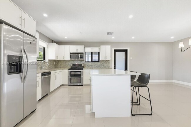 Foto del edificio - 4165 W 5th Ln