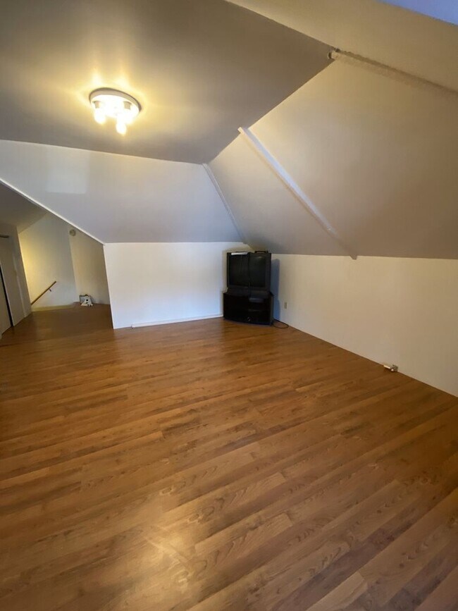 Foto del edificio - Charming 3BR House in Great Falls