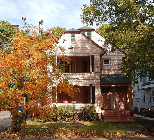 Building Photo - 1213 Madison St