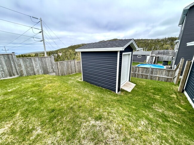 Building Photo - 40 Markham Dr