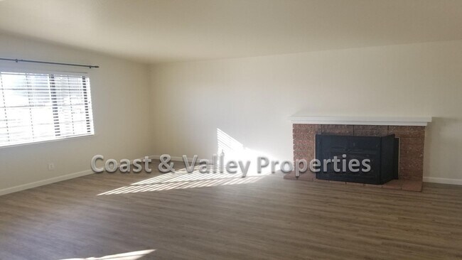 Foto del edificio - Lovely South Salinas Home for RENT!!!