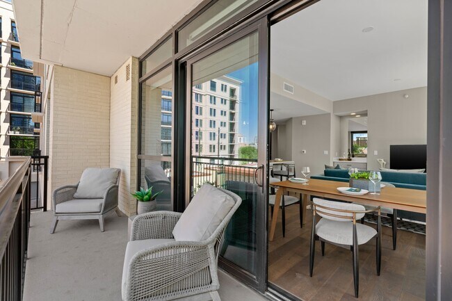 Foto del edificio - 2511 Willowick Rd