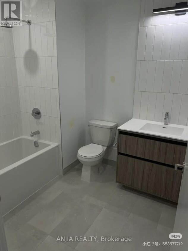 Building Photo - 8 Beverley Glen Blvd