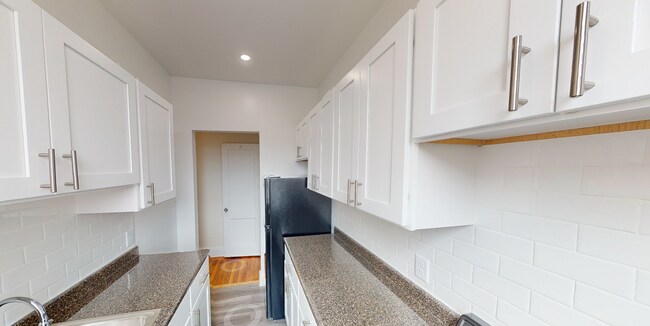 Foto del edificio - 136 Columbia St