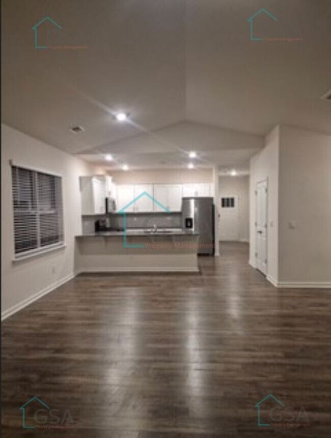 Building Photo - 3 Bedroom 2 Bathroom Greer SC