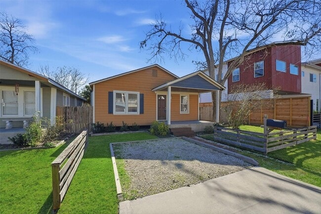 Building Photo - 1110 E 27th St