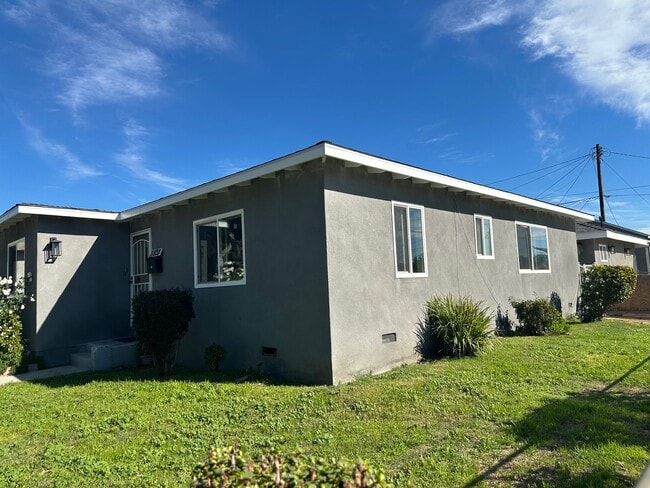 Building Photo - 11828 State St