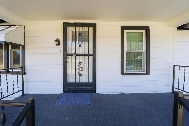 Building Photo - 4 Bed | 1.5 Bath in North Tulsa!