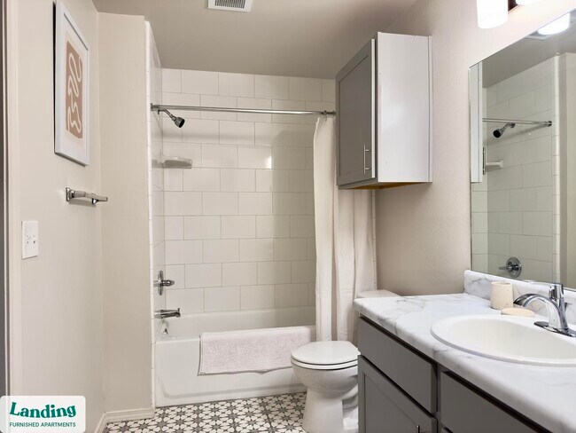 Foto del edificio - 301 Towne Center Dr