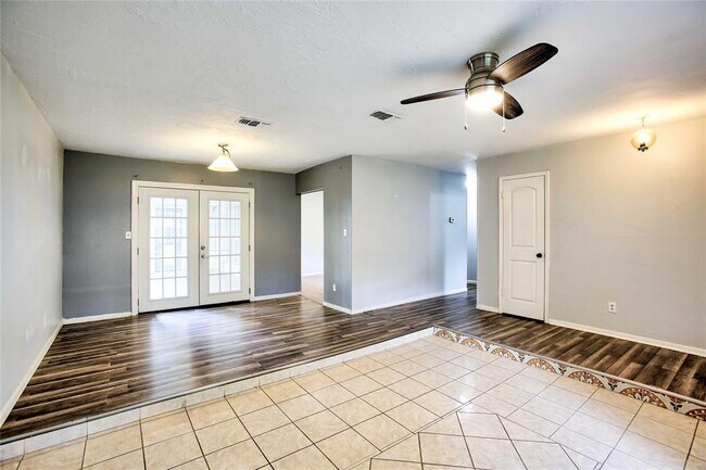 Foto del edificio - 12427 W Village Dr