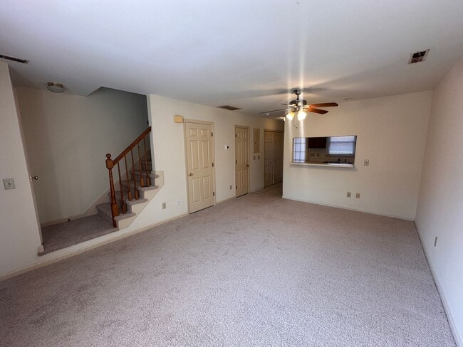 Foto del edificio - 2 Bed 2 Bath Townhouse