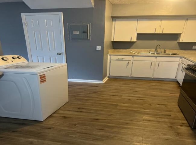 Building Photo - 1751 Powhattan St