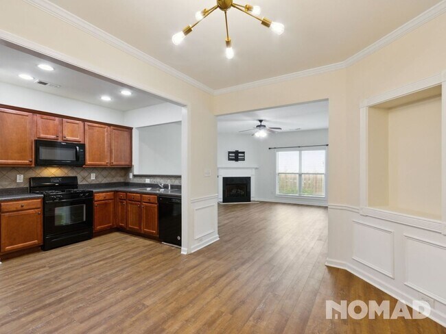 Foto del edificio - 3 Bedroom, 2.5 bathroom (with summer move ...