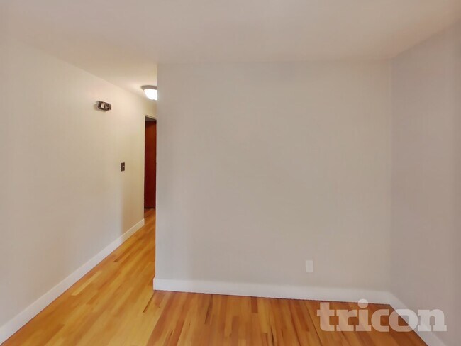 Foto del edificio - 9023 Gayle Ave S