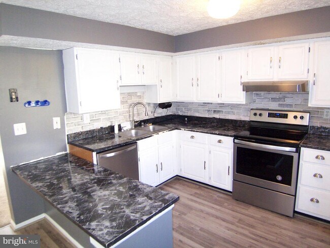 Foto del edificio - 3411 Tree Frog Ct