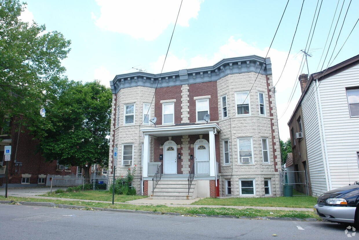 Building Photo - 292-294 Lawrie St