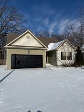 Building Photo - 642 Fox Hound Dr