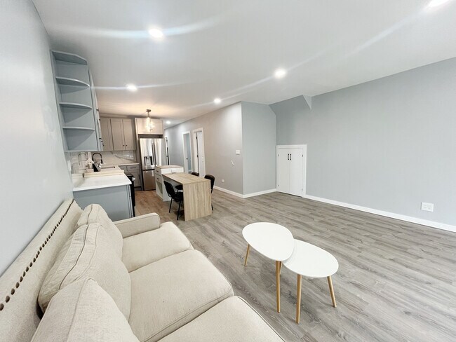 Foto del edificio - 522 W 31st St