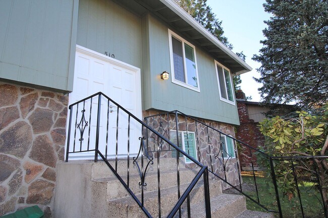 Foto del edificio - Beautifully Updated Gresham Butte 3 Bedroo...