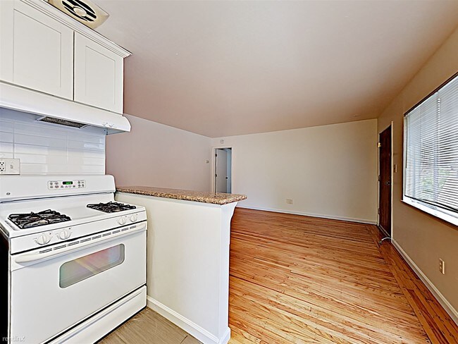 Foto del edificio - 2 br, 1 bath - 2245 Ashby Ave Apt A Apt A