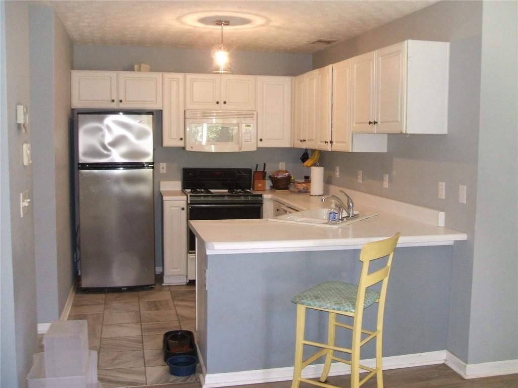 Building Photo - 715 Avening Ct