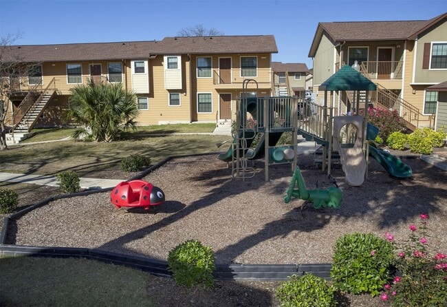 Foto del edificio - 800 Babcock Rd