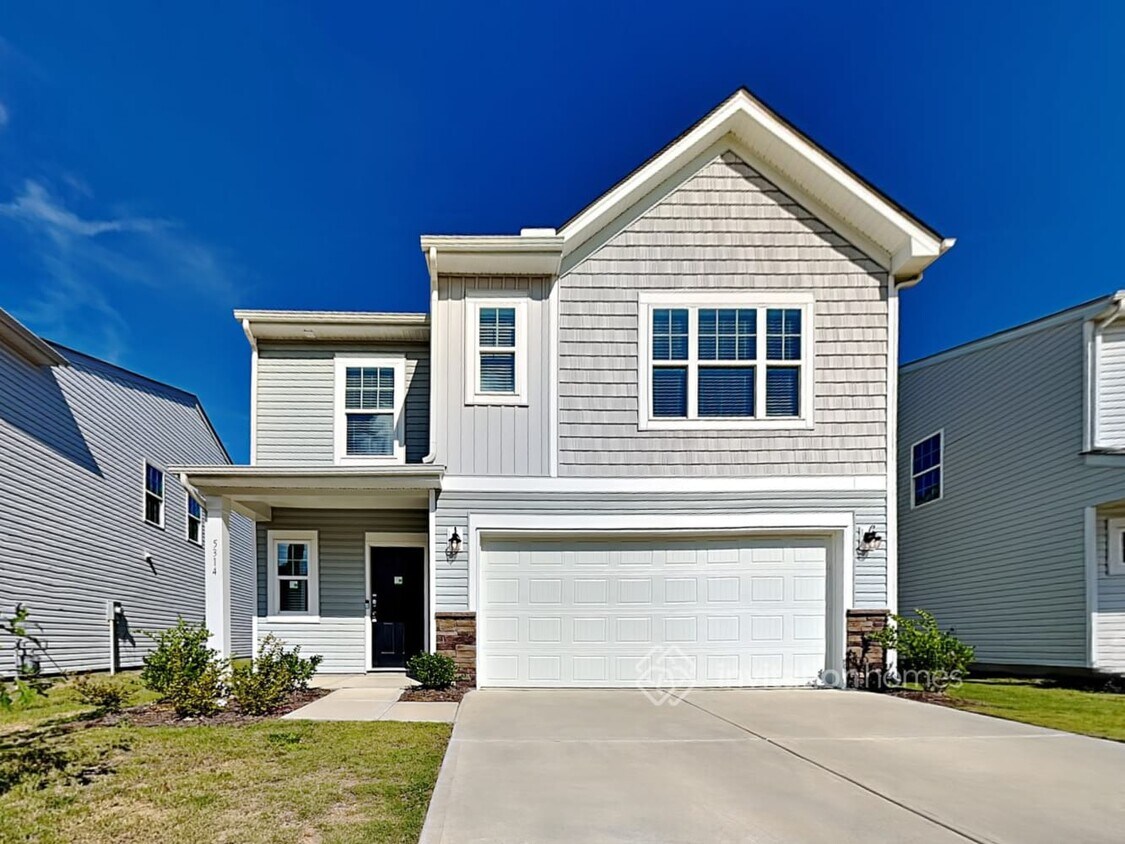 Foto principal - 5314 Cameron Cmns Pkwy