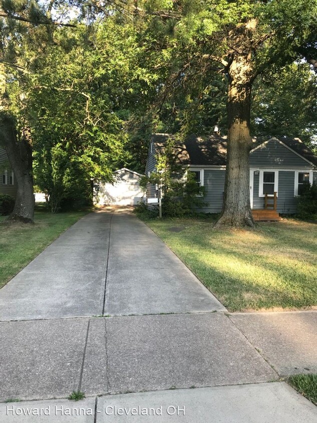 Primary Photo - 2 br, 1 bath House - 3123 Walter Rd.